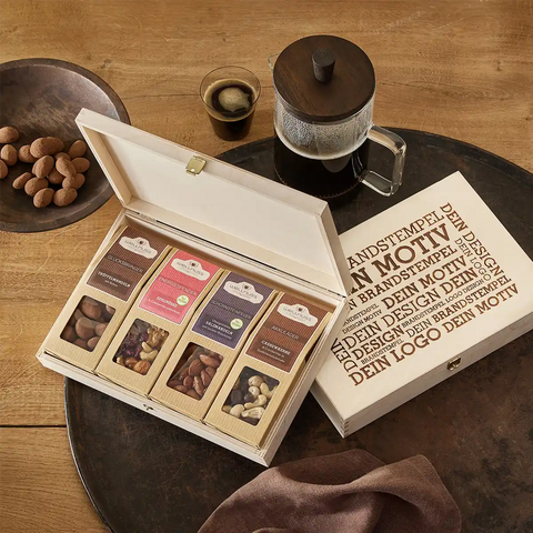 4 Premium Snacks in der Birkenholzbox