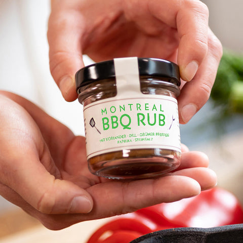25 g Montreal BBQ Rub im 72 ml Glas - mit wellnuss Etikett - wellnuss Premium Präsente