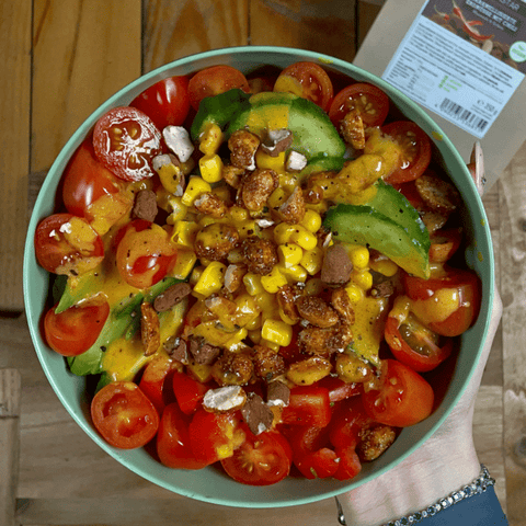 Rezept für eine Reis-Bowl mit Erdnuss-Wasabi Topping