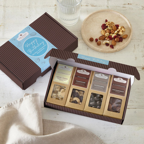 Happy Birthday Geschenkkarton mit 4 Premium Snacks – Best of Chocolate