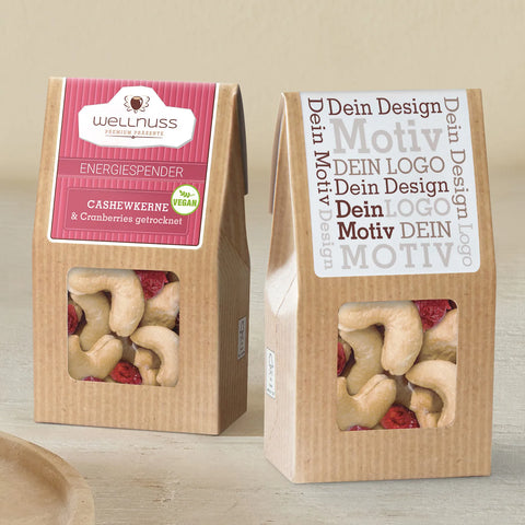 Cranberries und Cashewkerne in der Mini-Faltschachtel