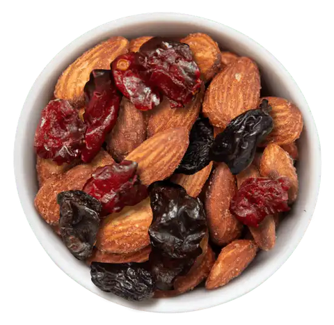 Ofengeröstete Salzmandeln, Cranberries & Weinbeeren